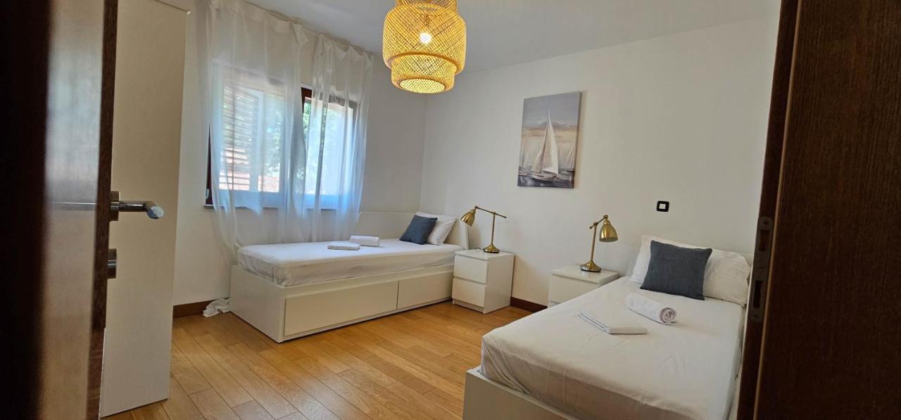 Apartment Bluemare B3 With Shared Pool Liznjan Ngoại thất bức ảnh