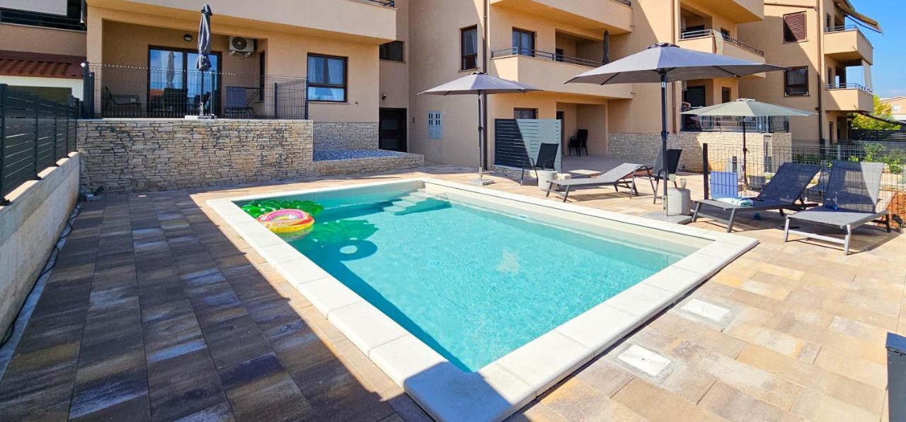 Apartment Bluemare B3 With Shared Pool Liznjan Ngoại thất bức ảnh