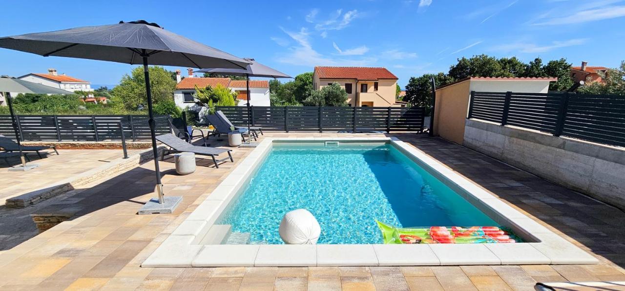 Apartment Bluemare B3 With Shared Pool Liznjan Ngoại thất bức ảnh